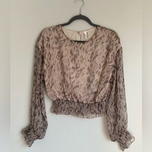 GLAM Women’s Long Sleeve Leopard Animal Print Crop sheer Smock Slv Waist Small